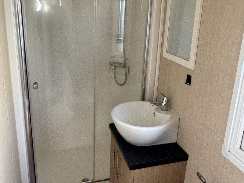 20251022_095953645_iOS